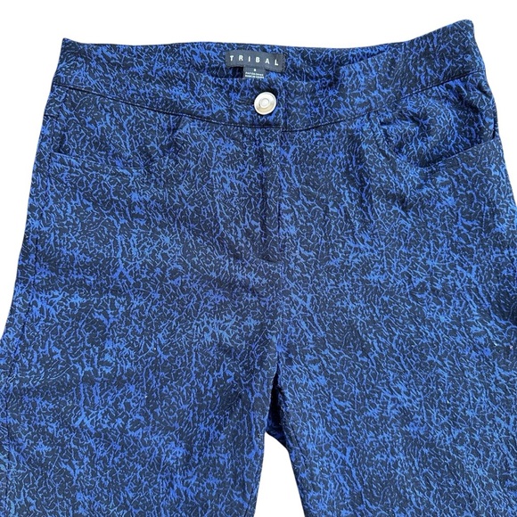 Tribal Women’s 8 Navy and Black Patterned stretch pants - Picture 3 of 5